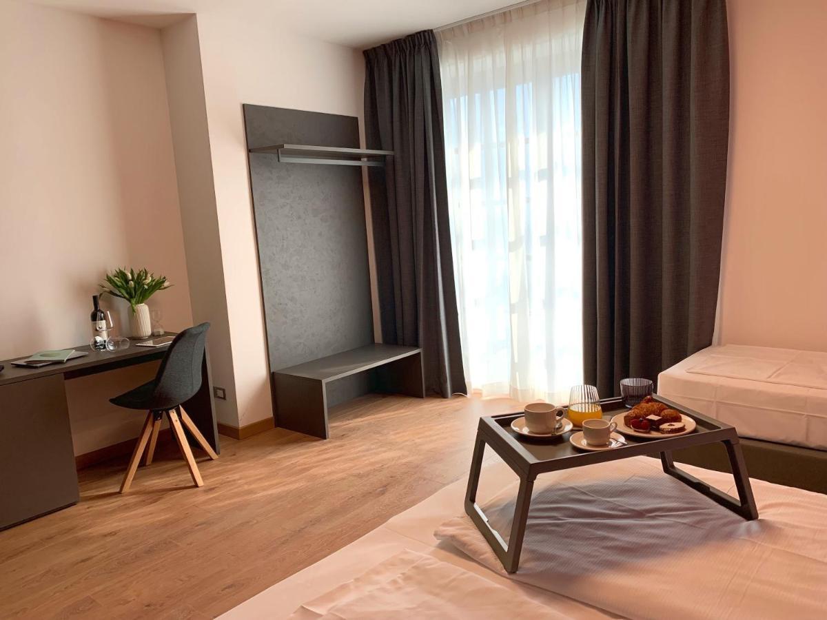 Guest House Le Cassandre Sondrio Ngoại thất bức ảnh